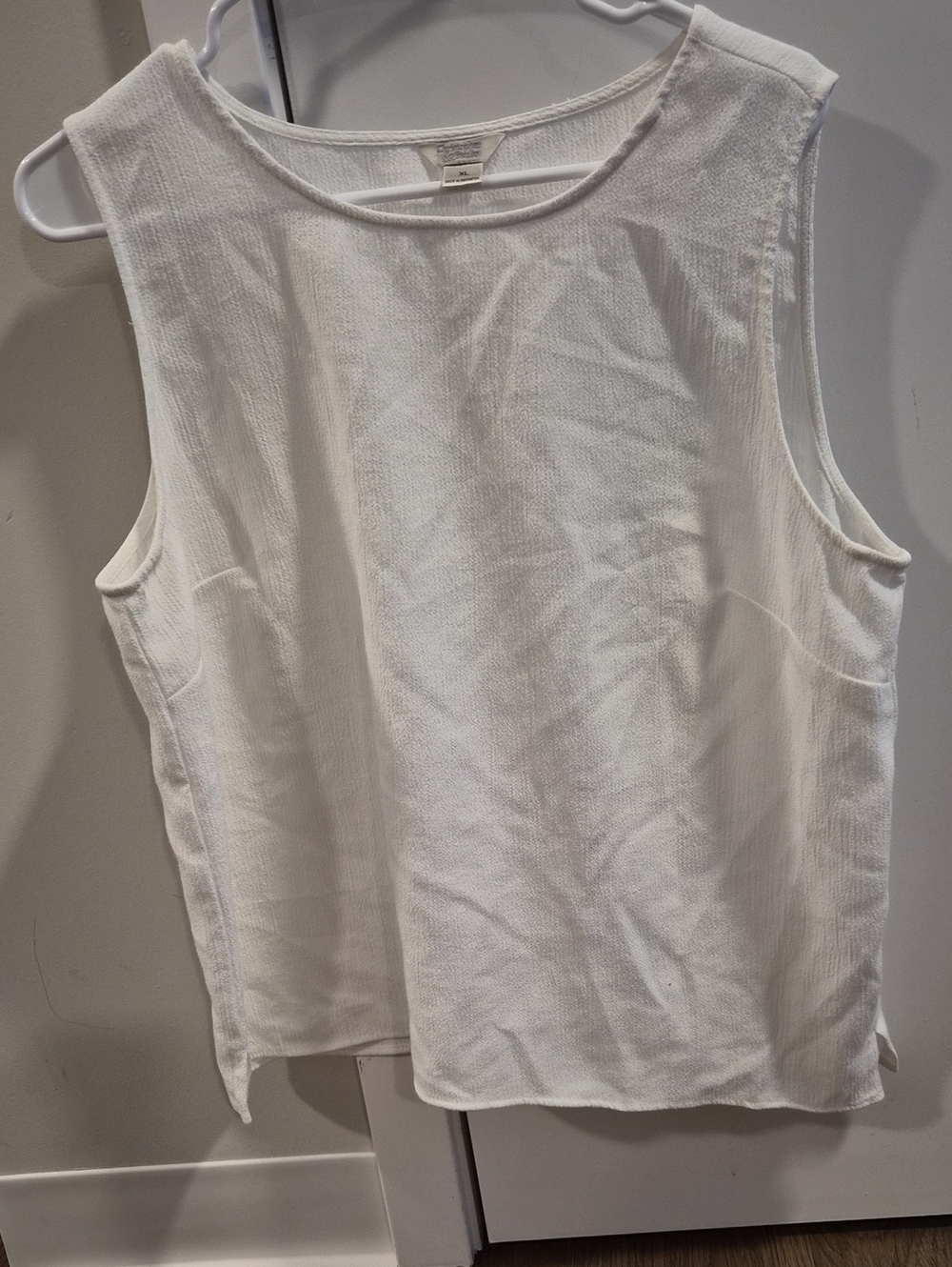 Christopher & Banks Cream Textured Sleeveless Tank Top